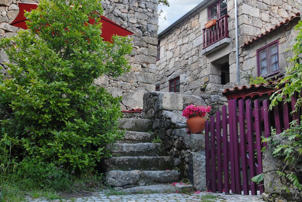 Hostal Casas Da Ribeira Seia Exterior foto